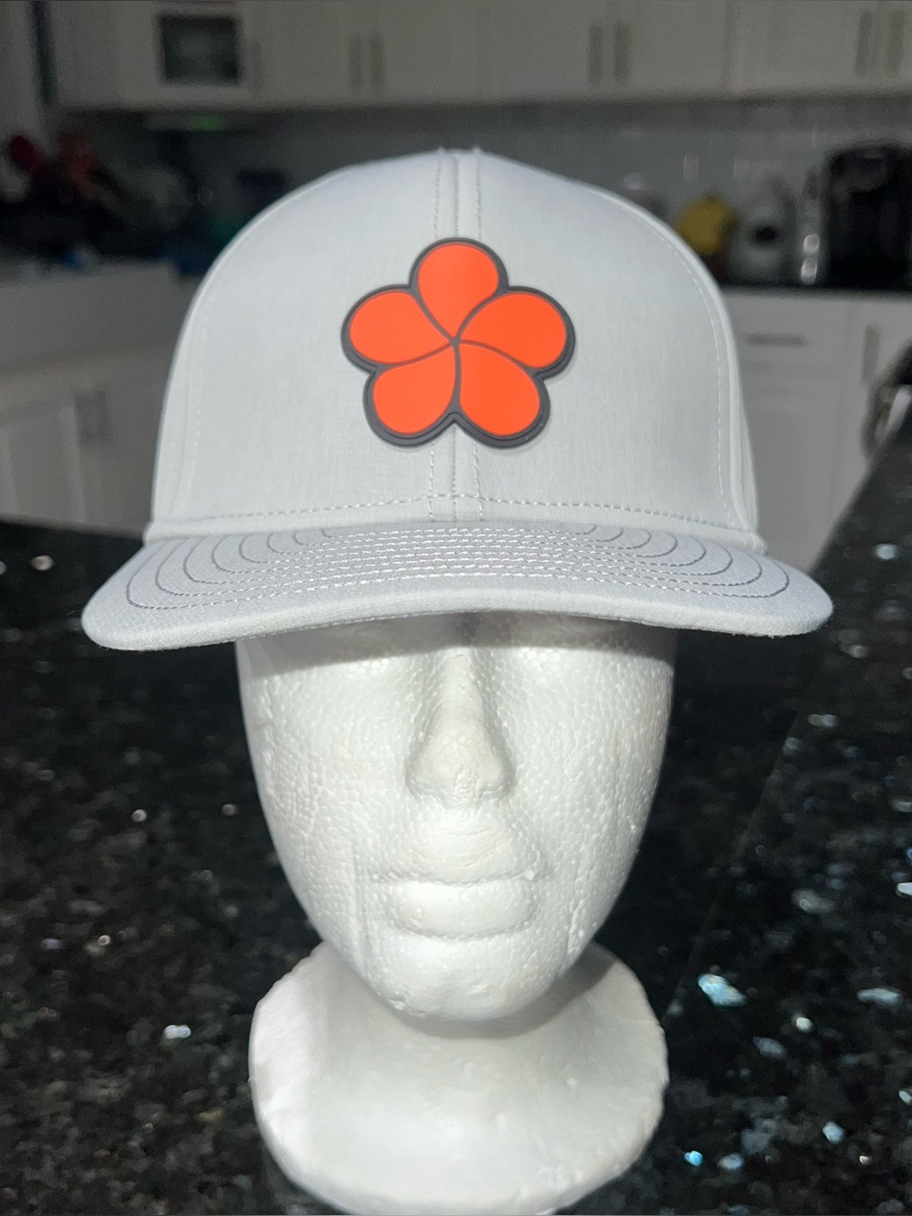 Melin A-Game Mauna Kea Beach Hawaii Hat 56cm Grey Snapback Small